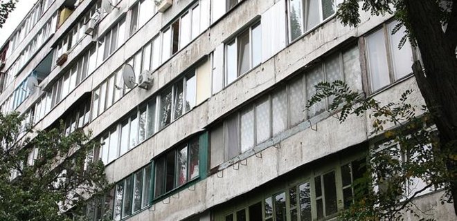 Минрегион грозит изъятием жилья у неплательщиков за услуги ЖКХ - Фото