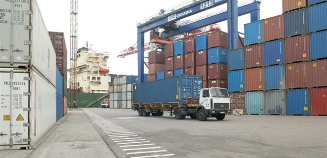 Мининфраструктуры упростило оформление импортных товаров в портах - Фото