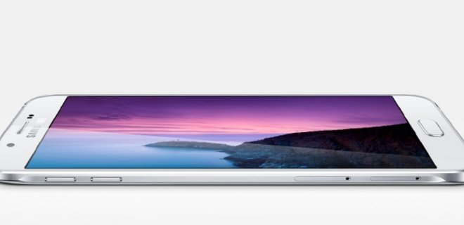 Samsung анонсировал свой самый тонкий смартфон - Фото
