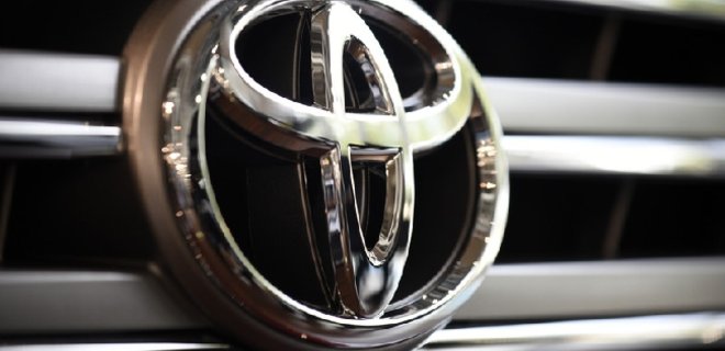 Toyota прекратила сборку Land Cruiser Prado в России - Фото