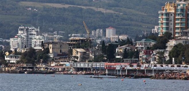 Россияне перестали покупать недвижимость в оккупированном Крыму - Фото