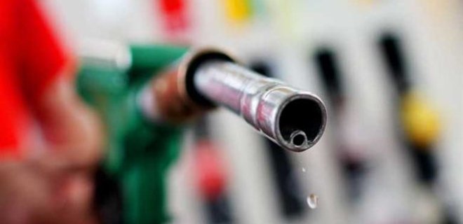 Бензин в Украине продолжает дешеветь    - Фото