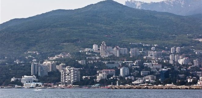У крымчан без российской регистрации хотят отбирать имущество - Фото