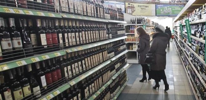 Крымские магазины переполнены фальсифицированным алкоголем - Фото