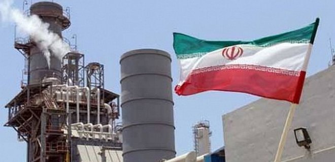 В Тегеране не смогли договориться о заморозке добычи нефти  - Фото