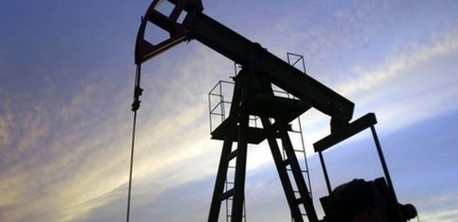 Цена нефти опустилась ниже $46 из-за опасений переизбытка запасов - Фото