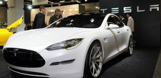 Tesla разработала новые модификации электрокаров - Фото
