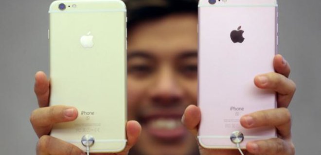 Apple бесплатно заменит аккумуляторы на бракованных iPhone 6S - Фото