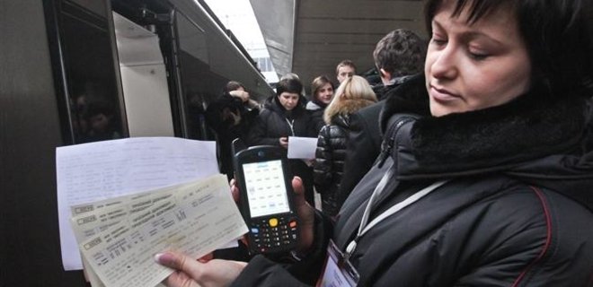 Укрзализныця предлагает дважды повысить тарифы в 2017 году - Фото