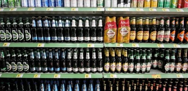 Суд разрешил киевским МАФам продавать алкоголь - Фото