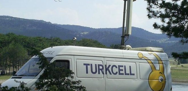 Российские миллиардеры не смогли установить контроль над Turkcell - Фото