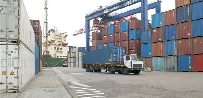 Крупнейший грузовой порт Украины теряет долю в перевалке грузов - Фото