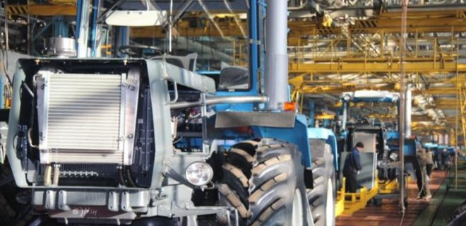 ХТЗ планирует выпустить 2 тыс. тракторов до конца 2017 года - Фото