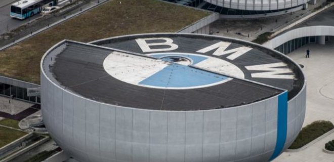 BMW планирует рекордный выпуск авто: 40 новых моделей за два года - Фото