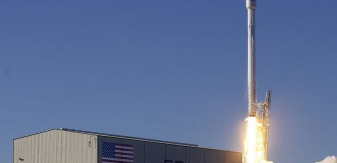 Повторный запуск Falcon 9 оказался вдвое дешевле новой ракеты - Фото