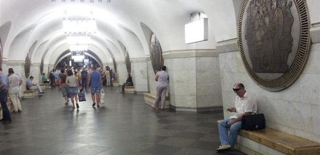 У Киева закончились деньги на установку бесплатного WI-FI в метро - Фото