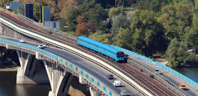 Киевское метро в ближайшее время полностью откажется от жетонов - Фото