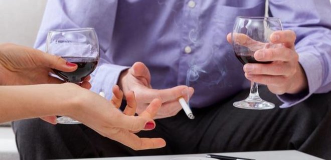 Дорогие привычки. Кто оплатит рост акциза на алкоголь и сигареты - Фото