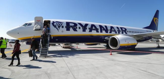 Еврокомиссия проверит Ryanair из-за отмены рейсов - Фото