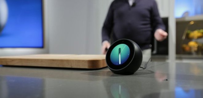 Amazon представила умный будильник Echo Spot - Фото