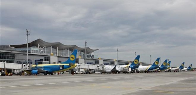 В Борисполе установили терминалы для самостоятельной регистрации - Фото