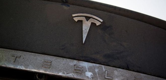Tesla Илона Маска отзывает 11 тысяч электрокаров модели X - Фото