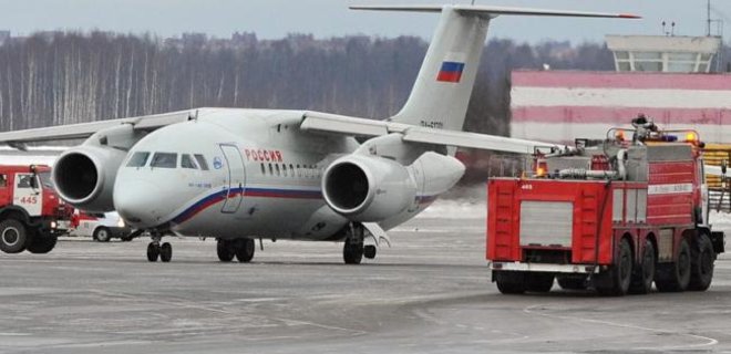 В Воронеже у Ан-148 во время первого полета отказал двигатель - Фото