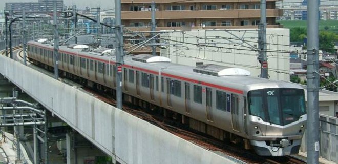 Японская компания извинилась за ушедший на 20 секунд раньше поезд - Фото