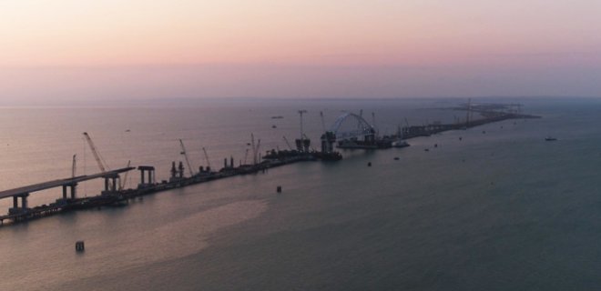 Мининфраструктуры оценило убытки портов из-за Керченского моста - Фото