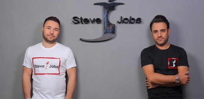 В Италии, вопреки воле Apple, будут выпускать джинсы Steve Jobs - Фото