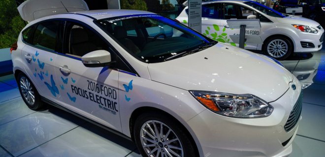 Ford инвестирует $11 млрд в электромобили - Фото