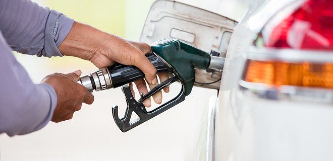 Цены на бензин продолжили снижение - Фото