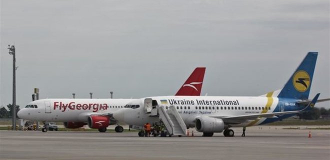 Украэрорух назвал наиболее часто летающие в Украине авиакомпании - Фото