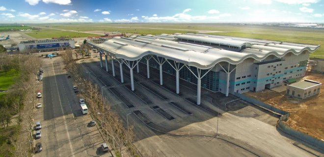 ГПУ провела обыск в аэропорту Одесса - Фото