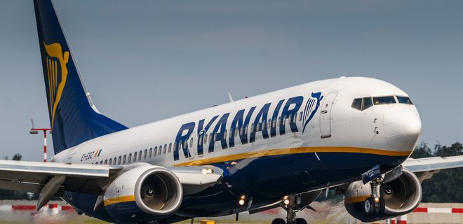 Лоукостер Ryanair закрывает очередную базу - Фото