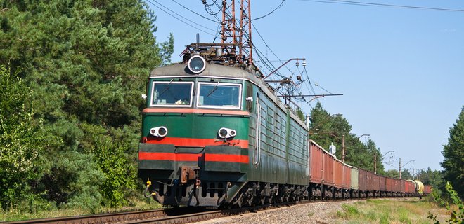 Филиалам Укрзалізниці разрешили арендовать частные локомотивы - Фото
