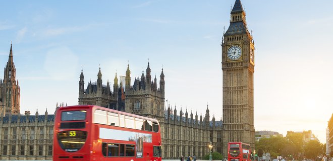 В лондонском транспорте могут запретить рекламу фастфуда - Фото