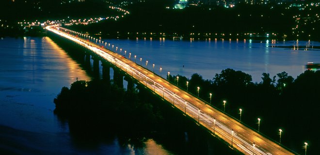 В столице перекроют мост Патона - Фото