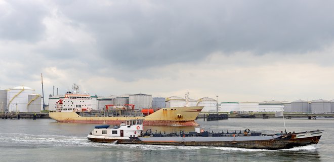 Беларусь увеличит флот для перевозок грузов по Днепру - Фото
