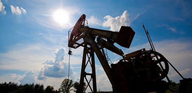 Обвал цен на нефть: Укрнафта заявила о возможной остановке производства - Фото
