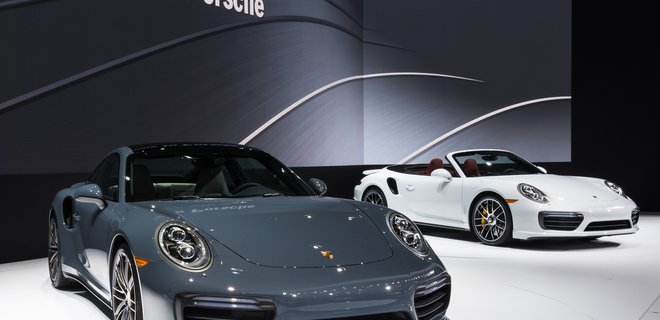 Porsche приостановил продажу новых авто в Европе - Фото