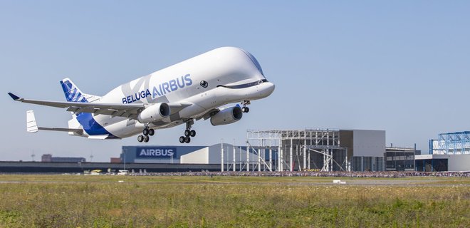 Самолет Airbus Beluga XL совершил первый полет: видео - Фото