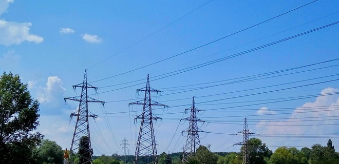 Верховная Рада разрешила ограничивать продажу электроэнергии в рамках одного холдинга - Фото