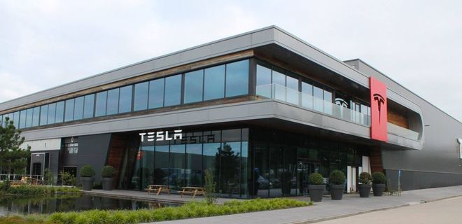 Акции Tesla подскочили на 14,5% - Фото