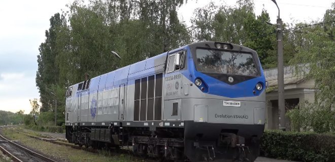 Первый локомотив General Electric прибыл в Украину - Фото