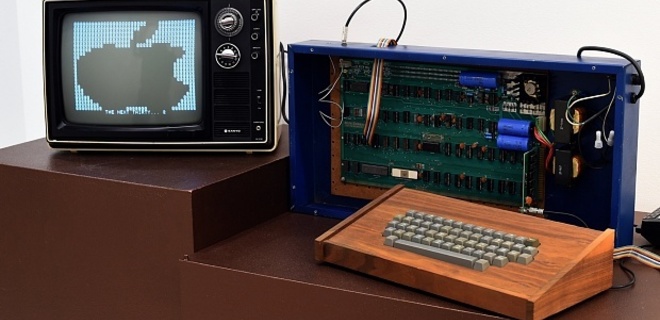 В США ушел с молотка первый компьютер Apple - Фото