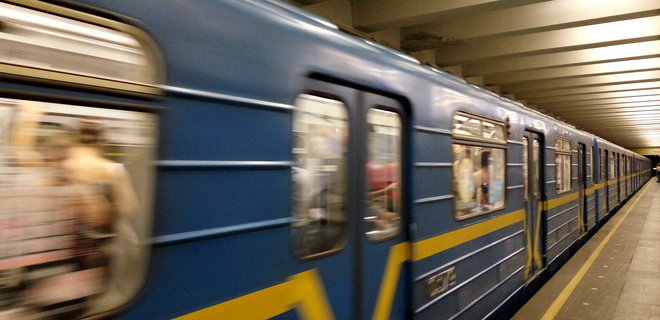 Киевскому метро запретили выплачивать миллиардный долг за вагоны - Фото