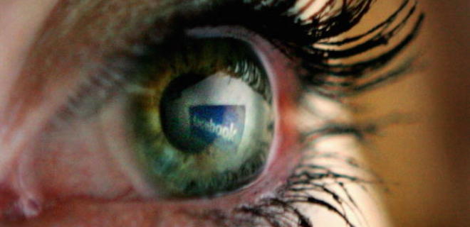 Facebook грозит штраф в $1,25 млрд из-за утечки данных  - Фото
