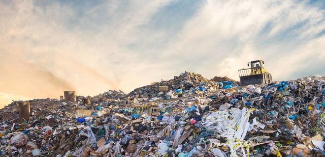 В Киеве за год хотят построить завод по переработке мусора - Фото