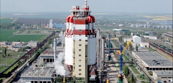Завод Коломойского восстанавливает производство азотных удобрений - Фото